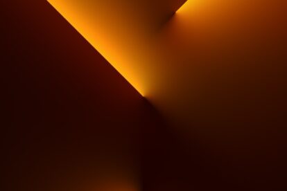iPhone 13 Pro dark mode wallpapers