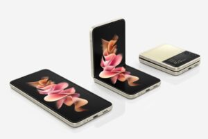 samsung foldable phone with SDM 888